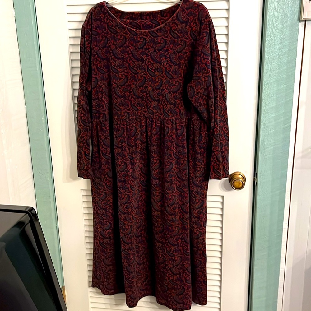 Capacity Woman 2XL Burgandy Paisley Velour Prairie Winter Dress with Pockets